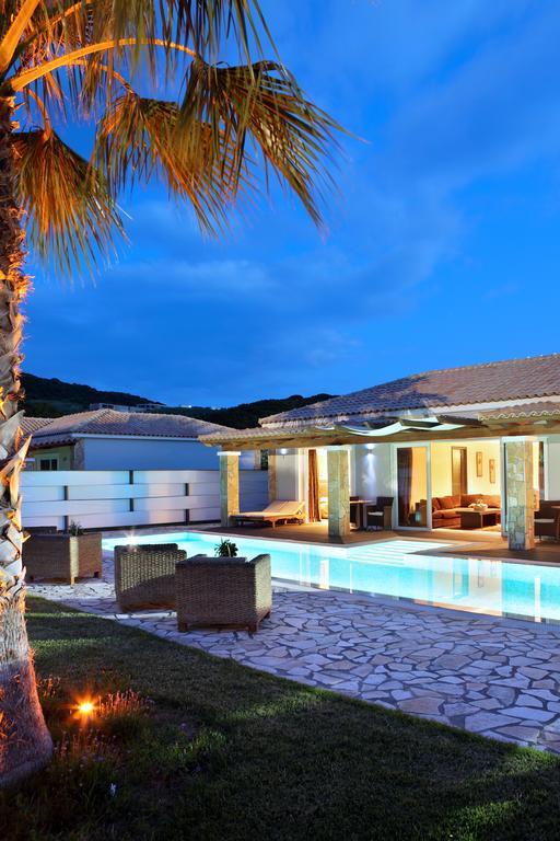 Villa mit 2 Schlafzimmern und privatem Pool