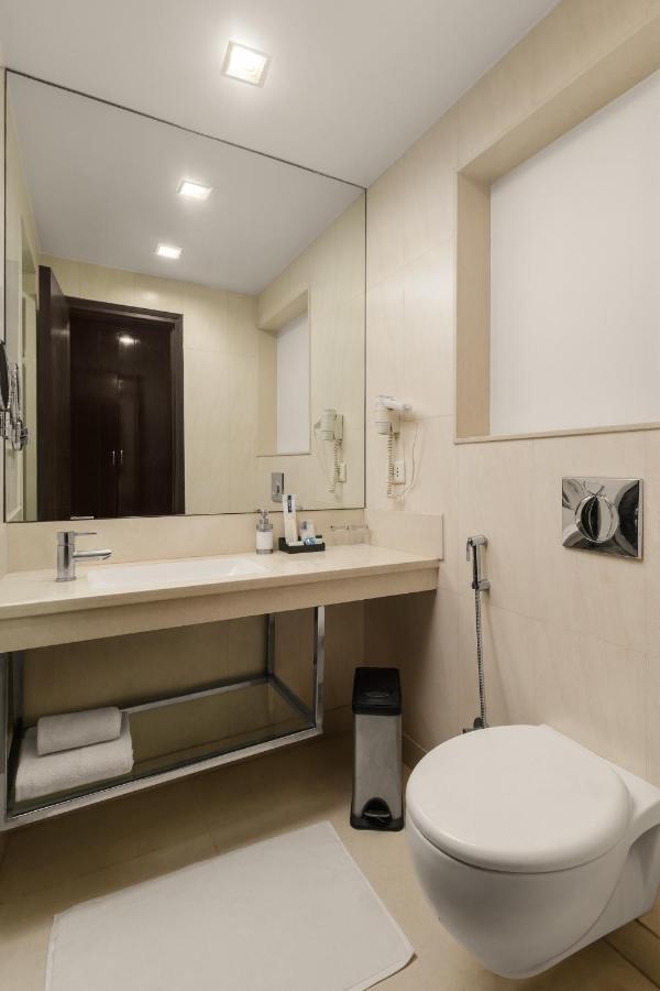Day Use Room (10 am to 6 pm), No Night Stay allowed, Mandatory Check Out at 6 pm, Multiple days Stay not allowed with 20% off on F&B