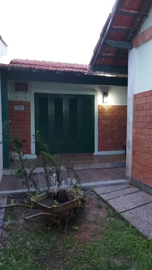 Bangalô com Varanda Térrea
