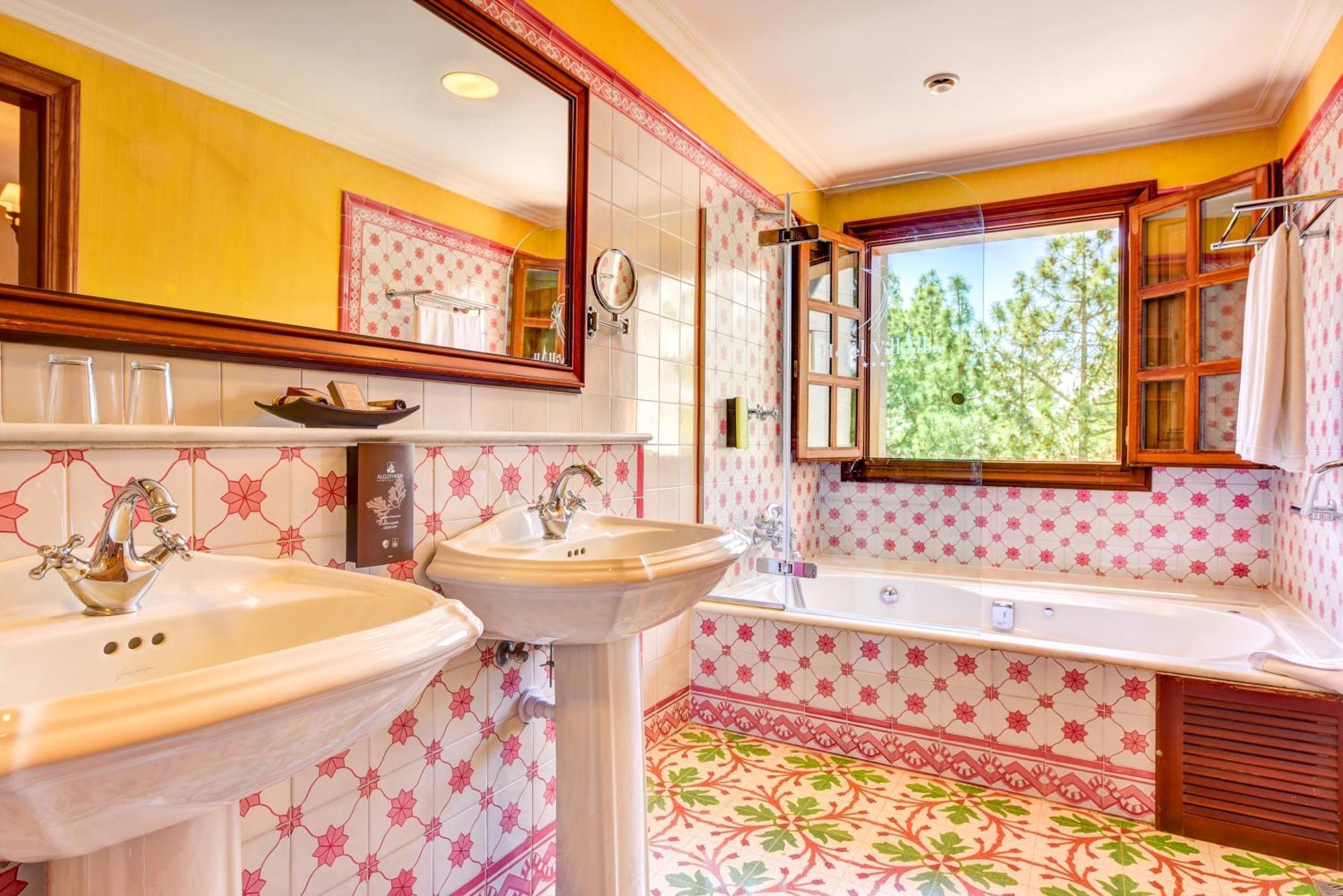 Suite Spa Bath