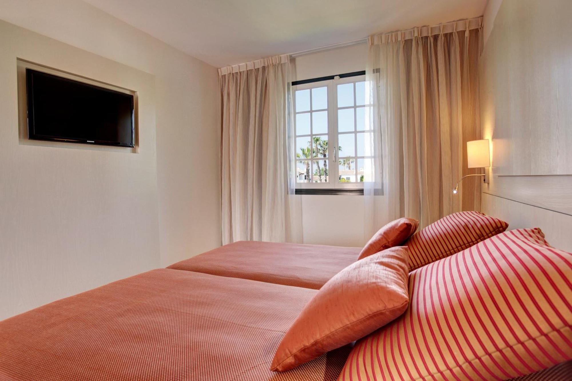 Two-Bedroom Apartment,1207606366:JPEG