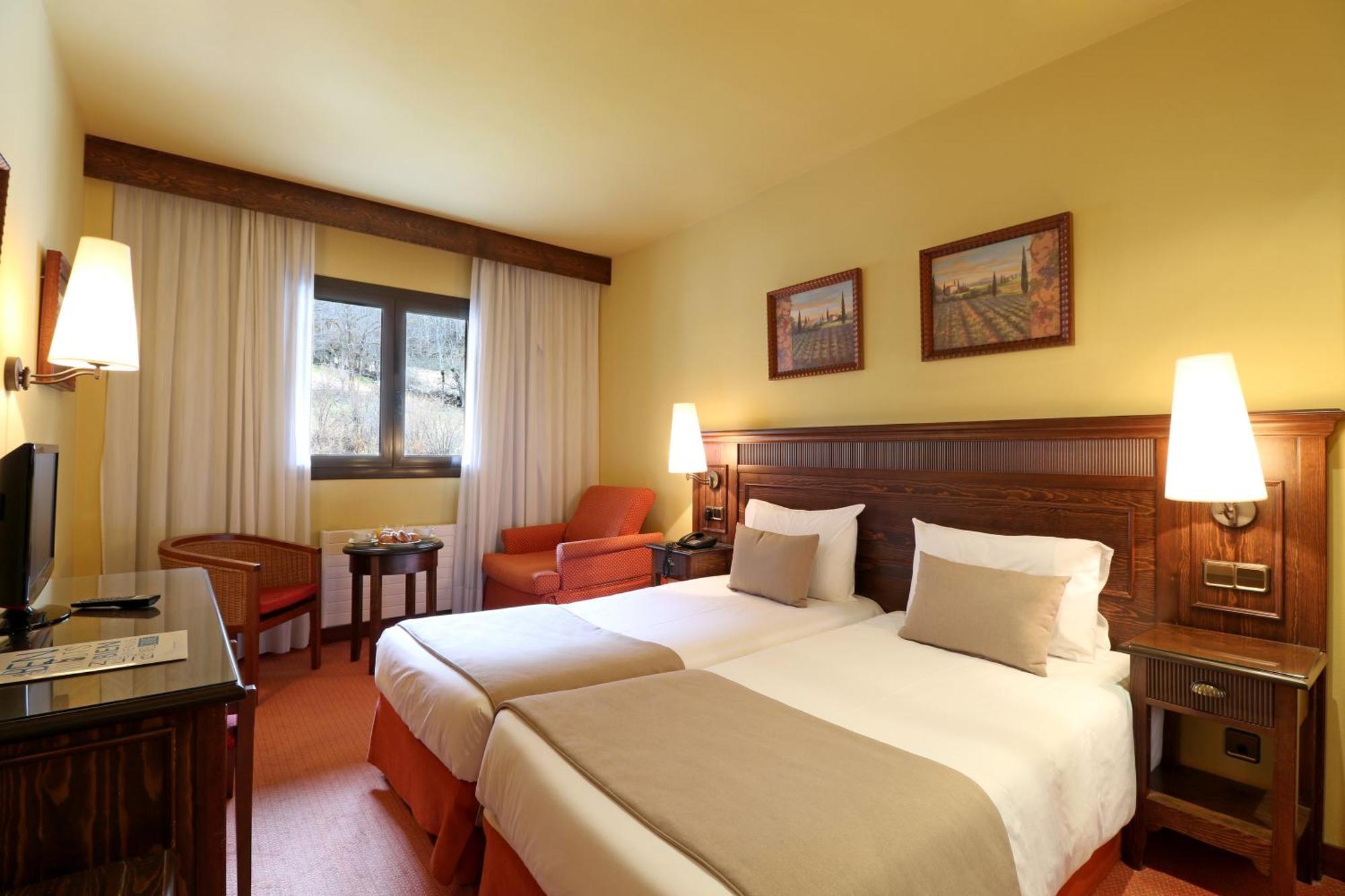Standard Triple Room,1207854889:JPEG