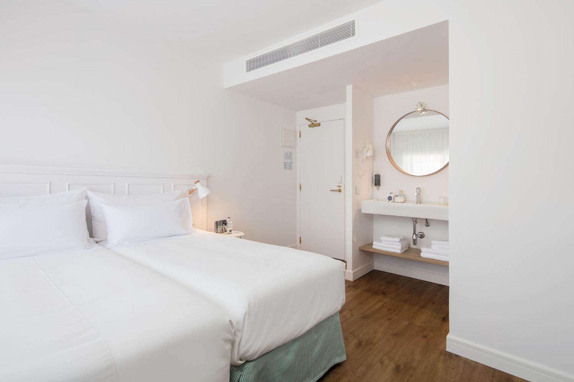 Double Room Extra Bed,1234910393:JPEG