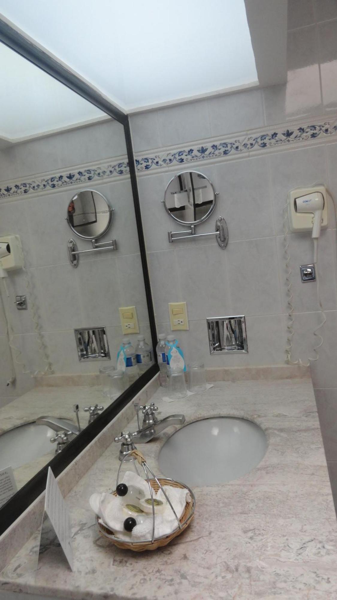 Master Suite,334426405:JPEG