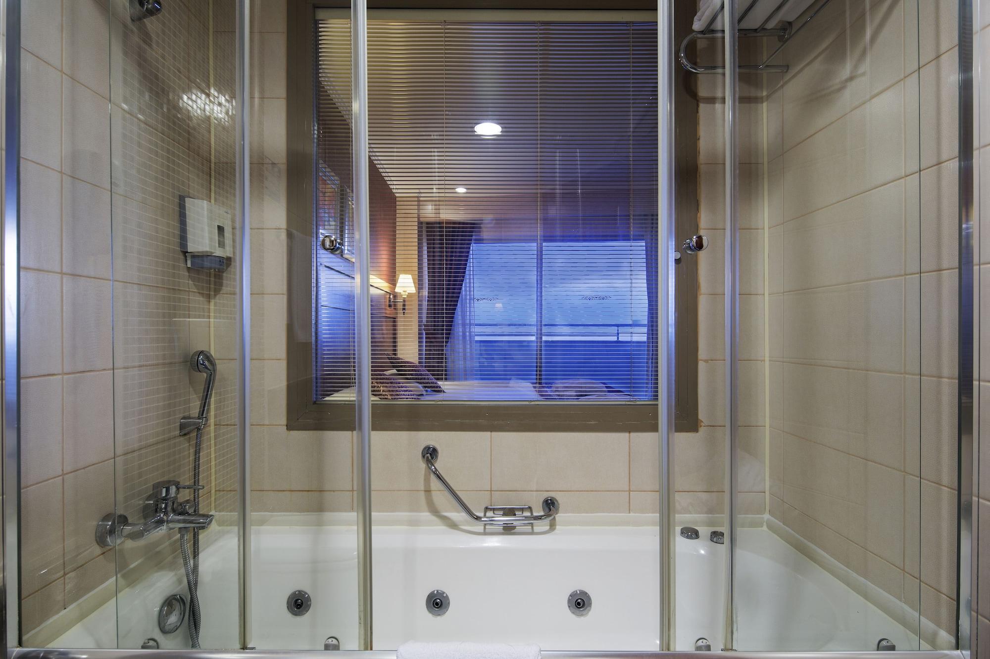 Standard Double or Twin Room Garden View