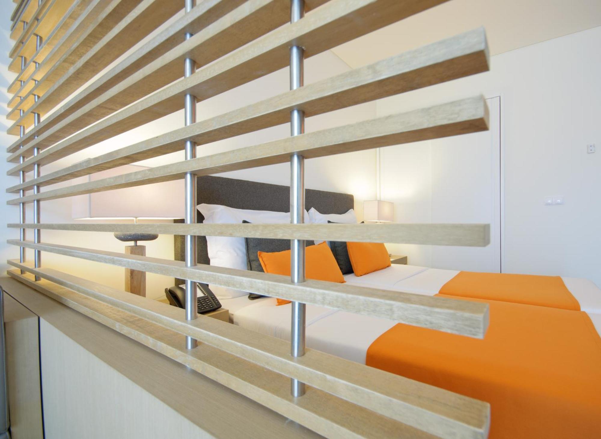 Double or Twin Room Side Sea View