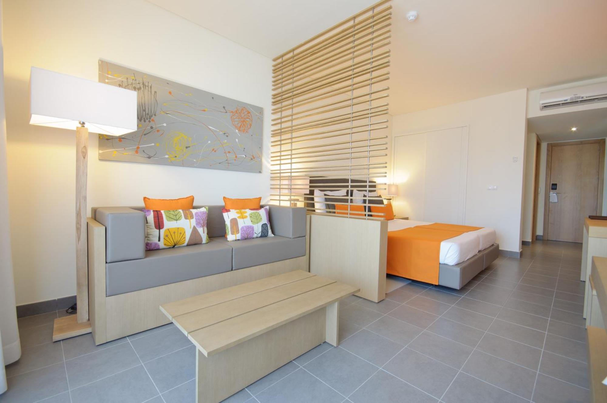 Double or Twin Room Side Sea View