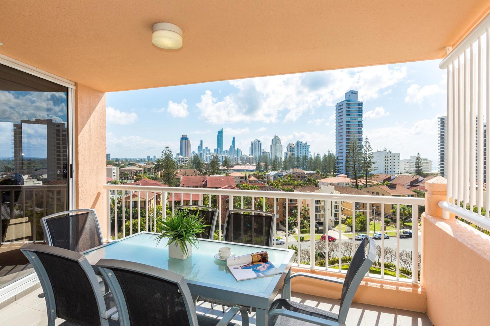 Deluxe One-Bedroom Apartment