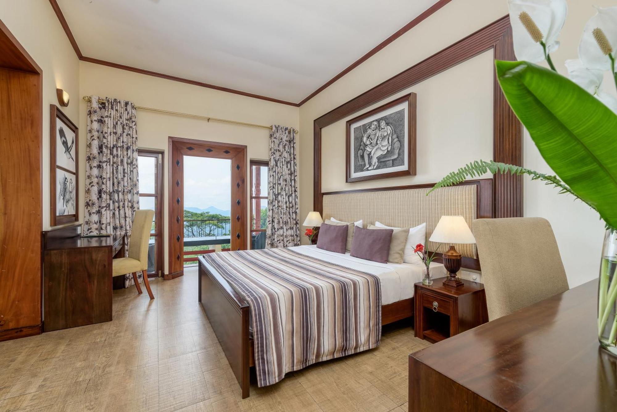 Junior Mountain View Suite