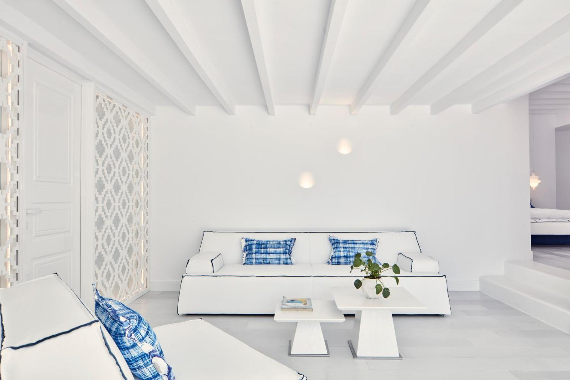 Quarto Duplo Superior com Banheira de Hidromassagem ao Ar Livre e Vista do Mar