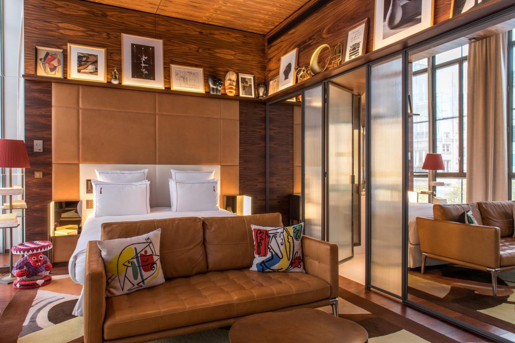 Executive Room,1657196378:JPEG