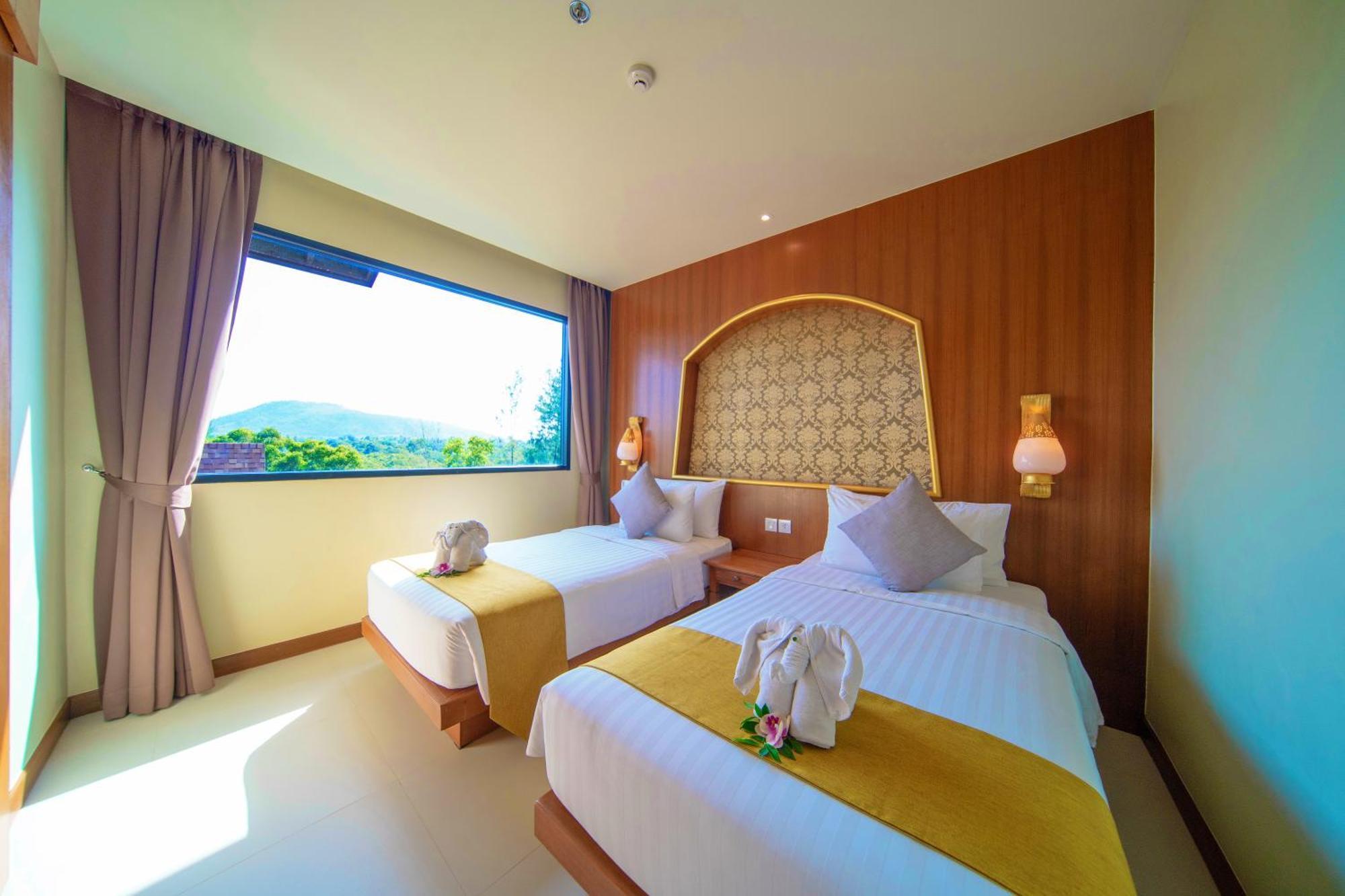 Deluxe Family Room