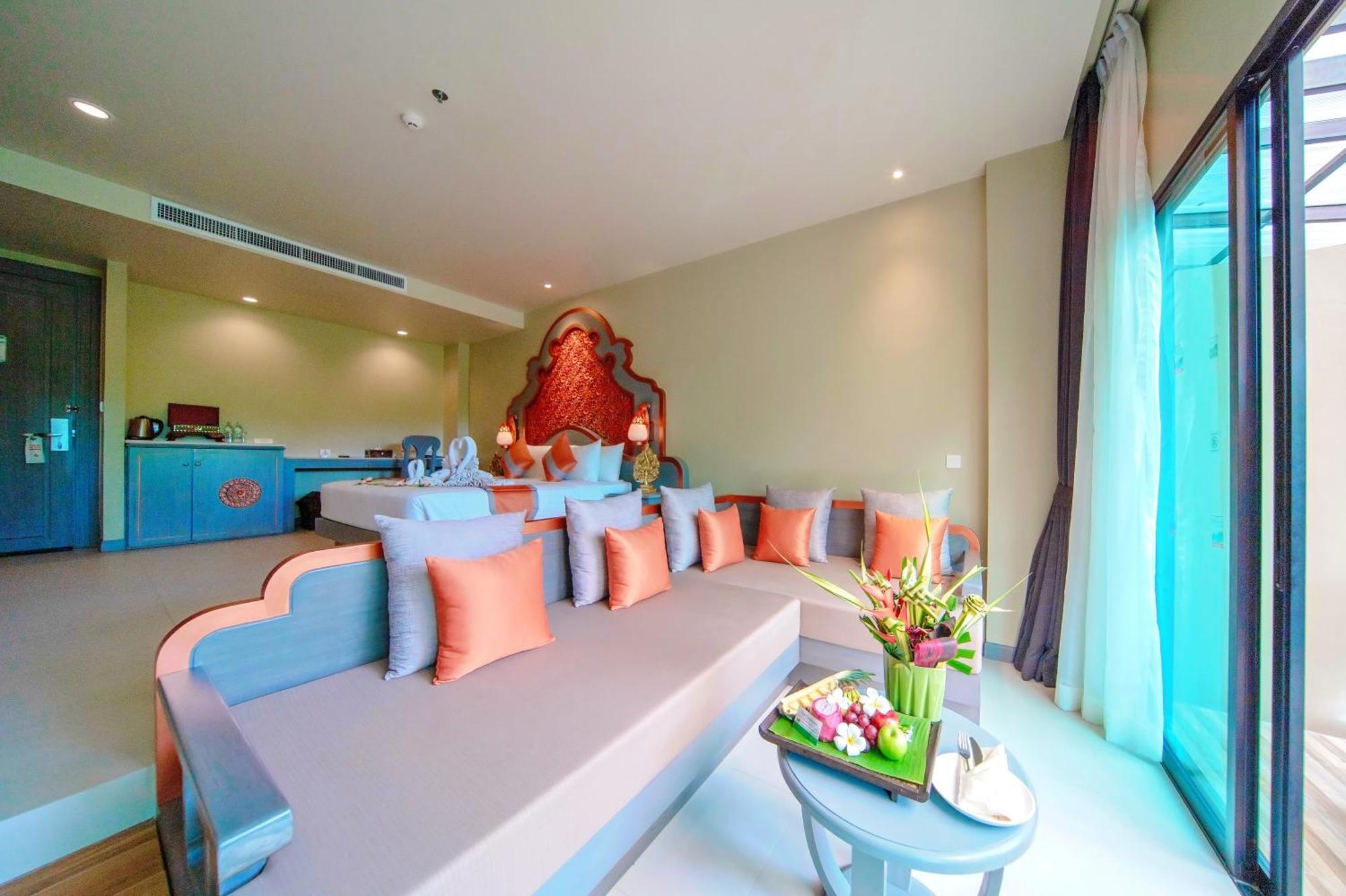 Deluxe Double or Twin Room Pool Access