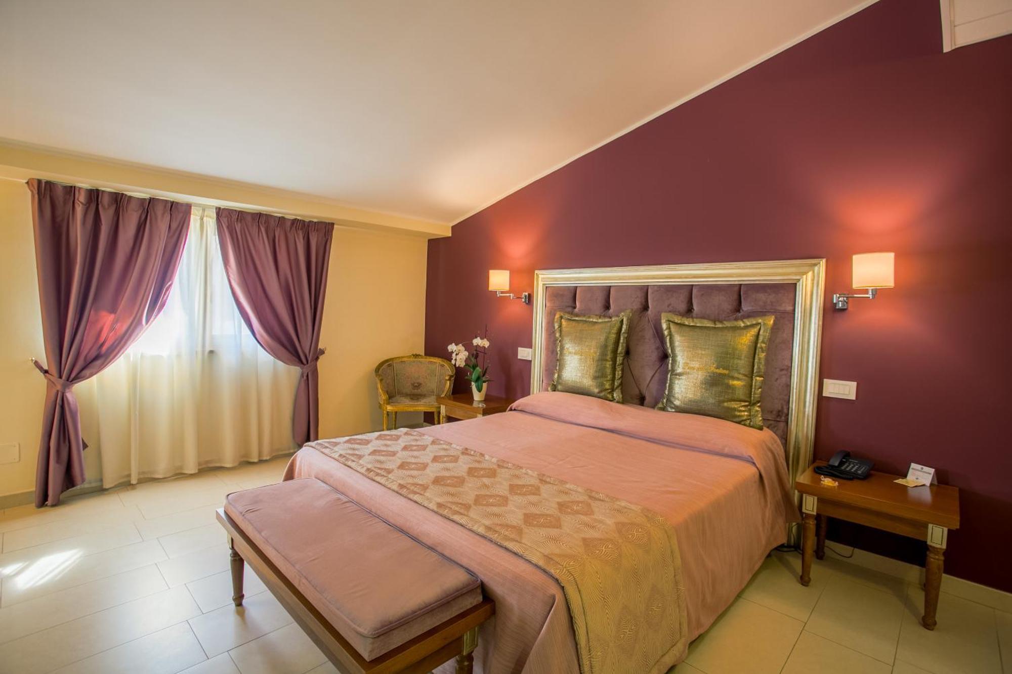 Large Double Room,1216106428:JPEG