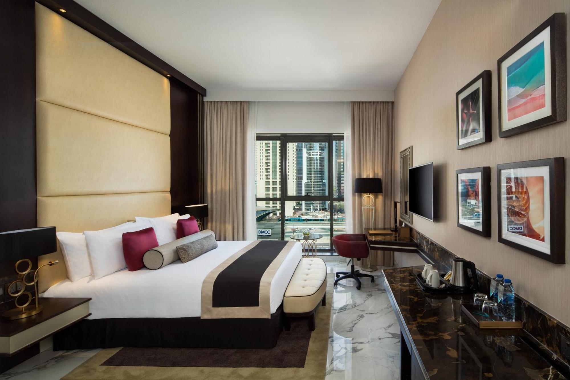 Superior King Room including Soluna Beach Club Access on Palm Jumeirah early check at 11am late check out at 4pm on Food & Beverage valid until 30th September 2026,1282405654:JPEG