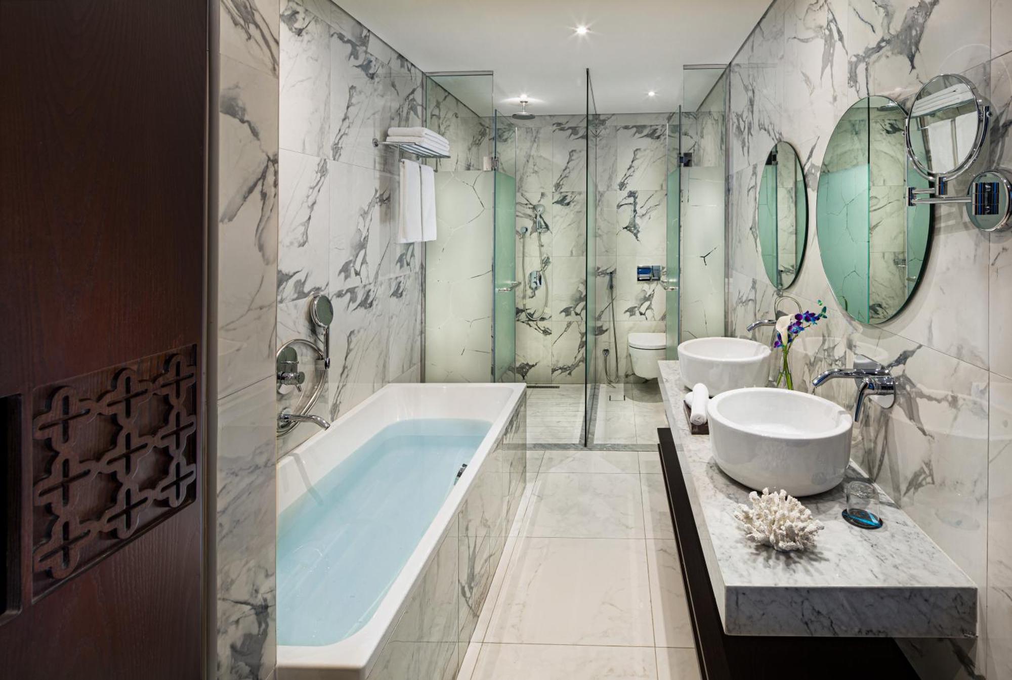 Executive Place Balcony including Soluna Beach Club Access on Palm Jumeirah early check at 11am late check out at 4pm on Food & Beverage valid until 30th September 2026,1453347358:JPEG