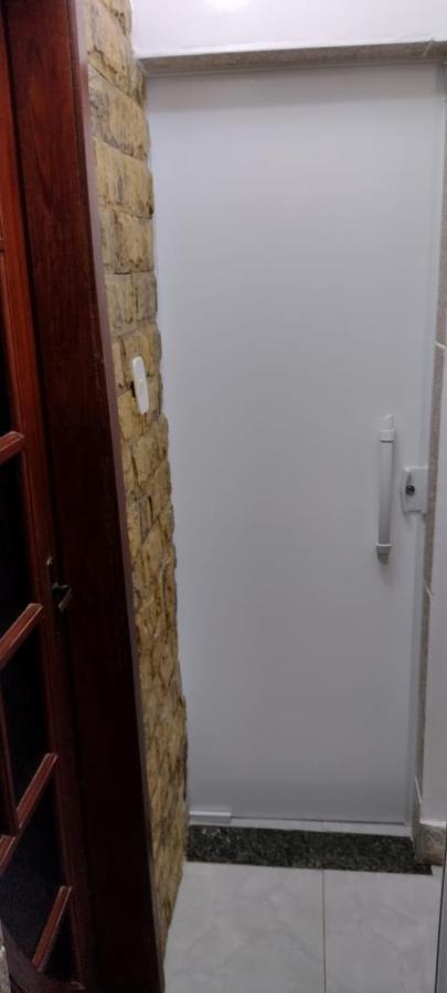 Quarto Duplo com Banheiro Compartilhado