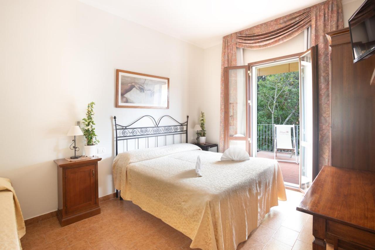 Double or Twin Room First Floor