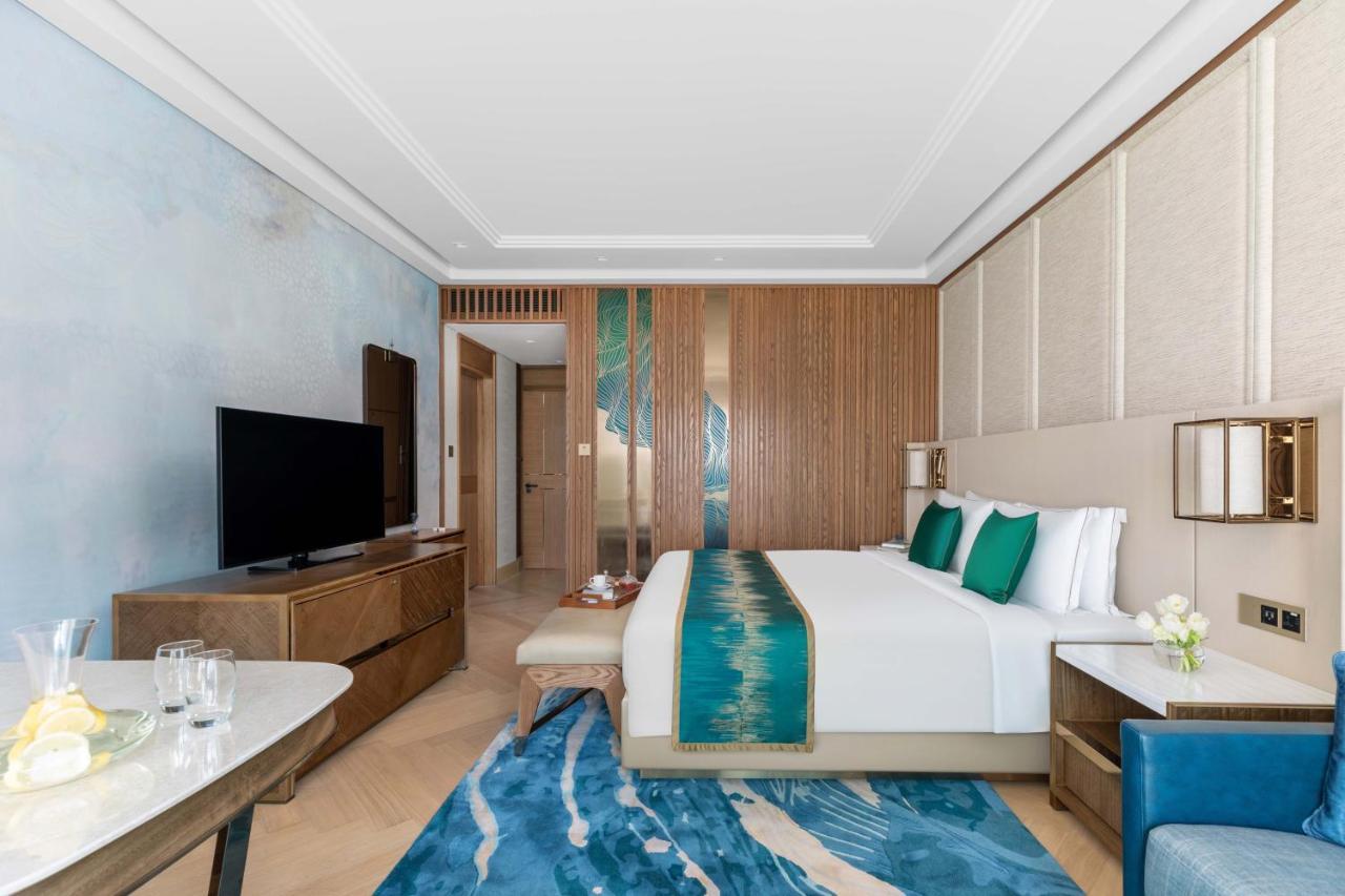 Luxury Room King Bed