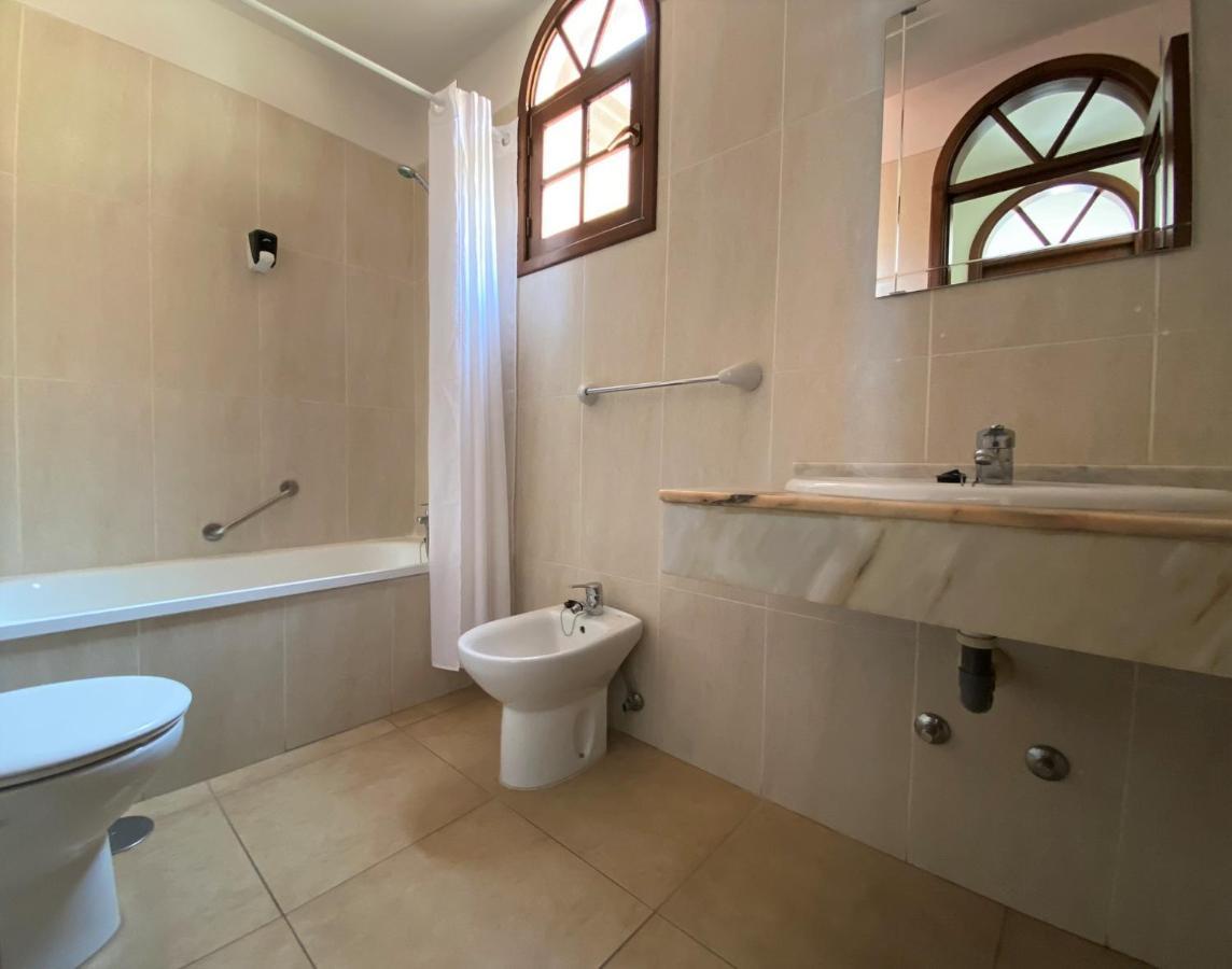 One-Bedroom Apartment,1237875850:JPEG