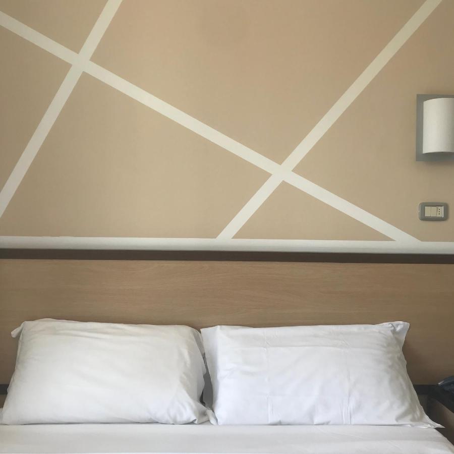 Family Room,1237965256:JPEG