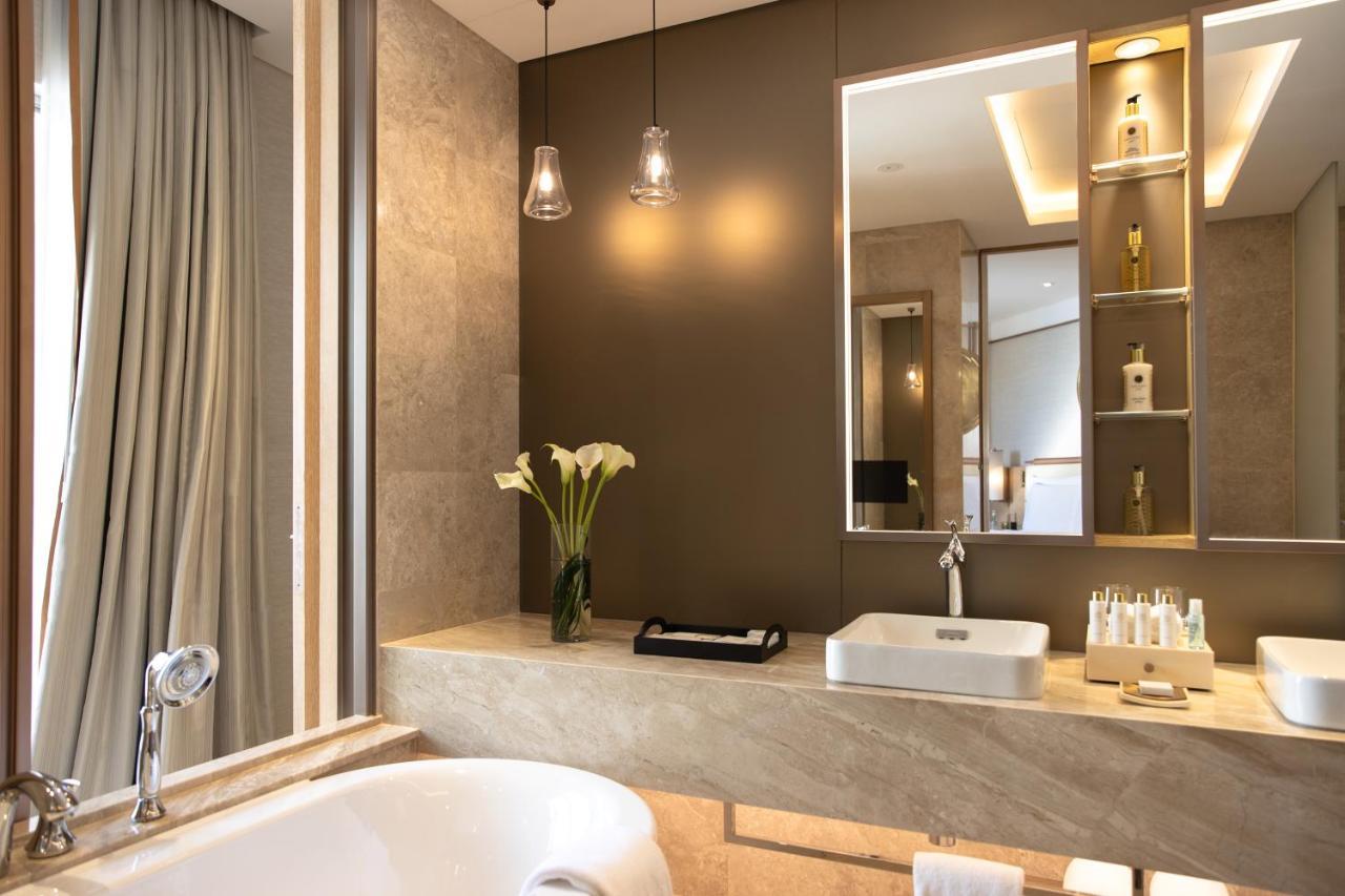 One Bedroom Panoramic Suite