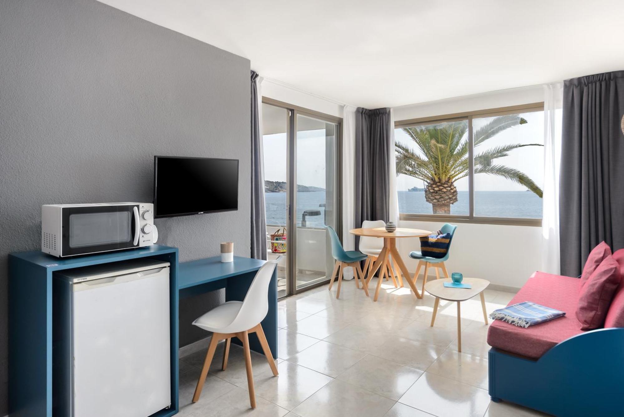 Two-Bedroom Apartment Sea View,1239930025:JPEG