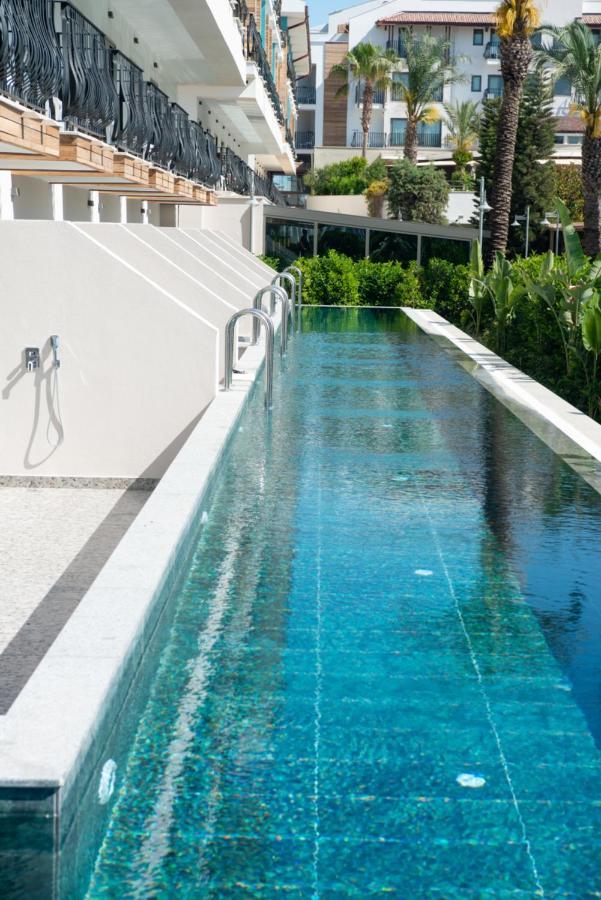 Deluxe Double or Twin Room Pool Access,1247678674:JPEG