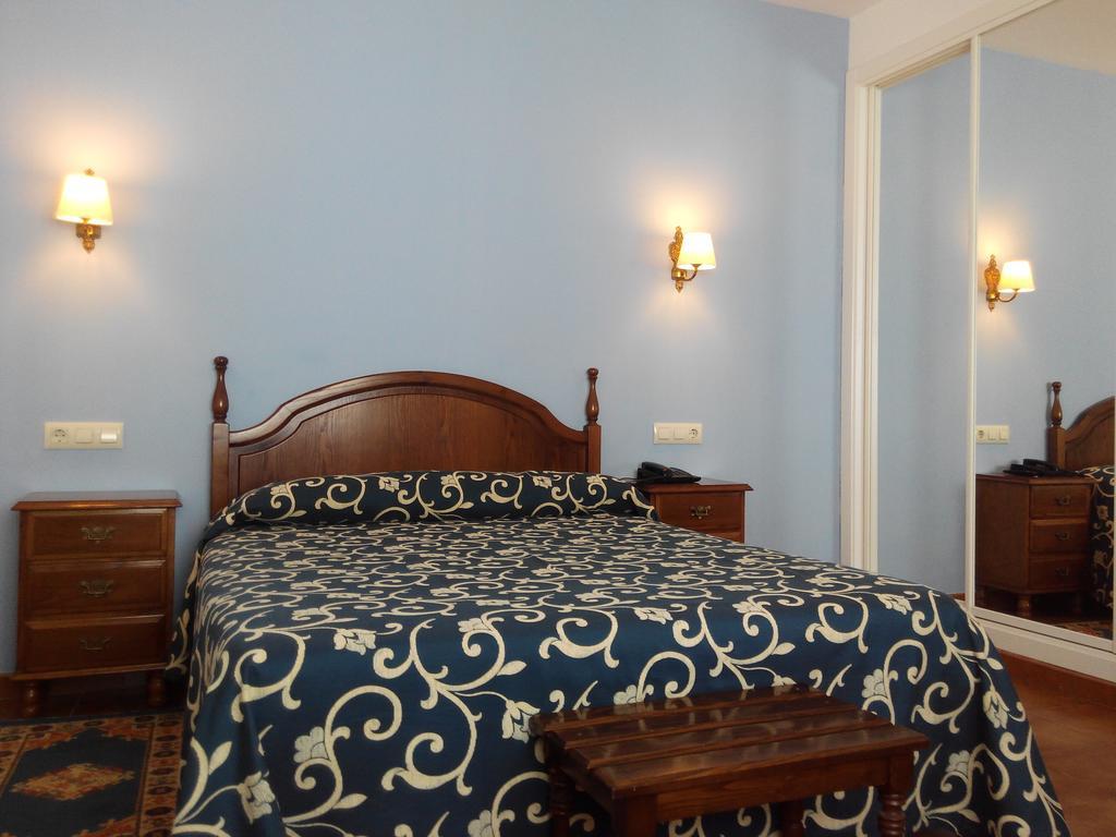 Family Room,1602953619:JPEG
