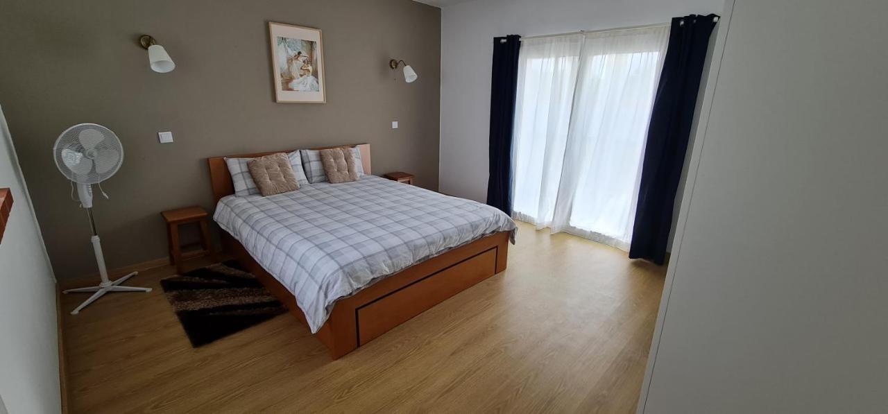 Quarto Duplo com Casa de Banho Privada Externa