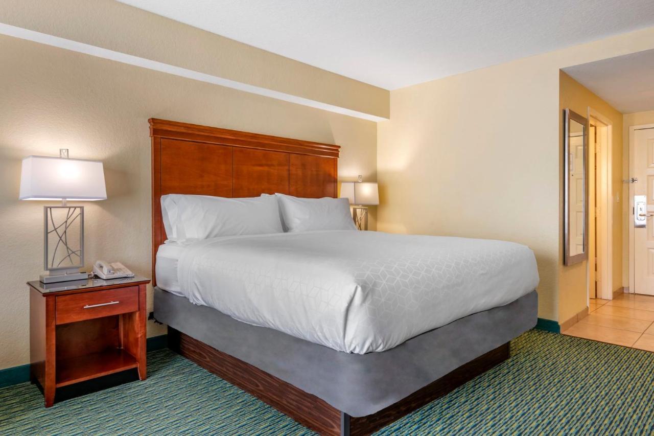 Standard King Room,1592051594:JPEG