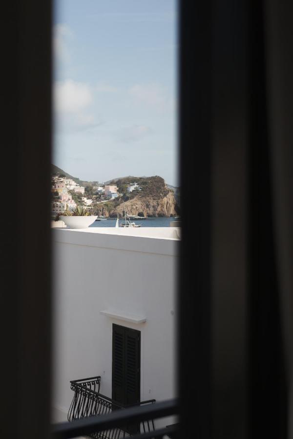 Camera Matrimoniale Classic con Vista Mare