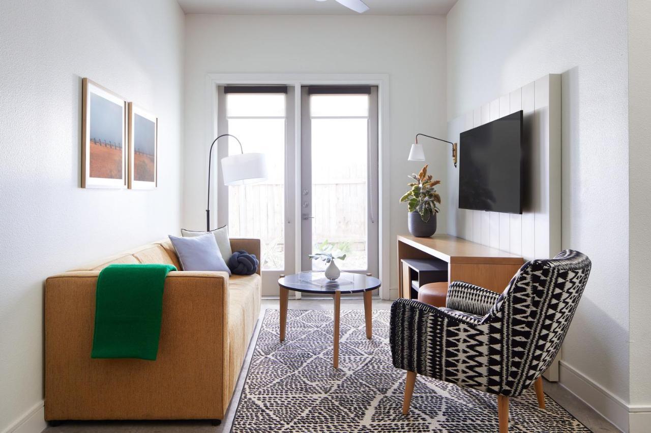 1 Bedroom Designer Furnished Apt in East Austin