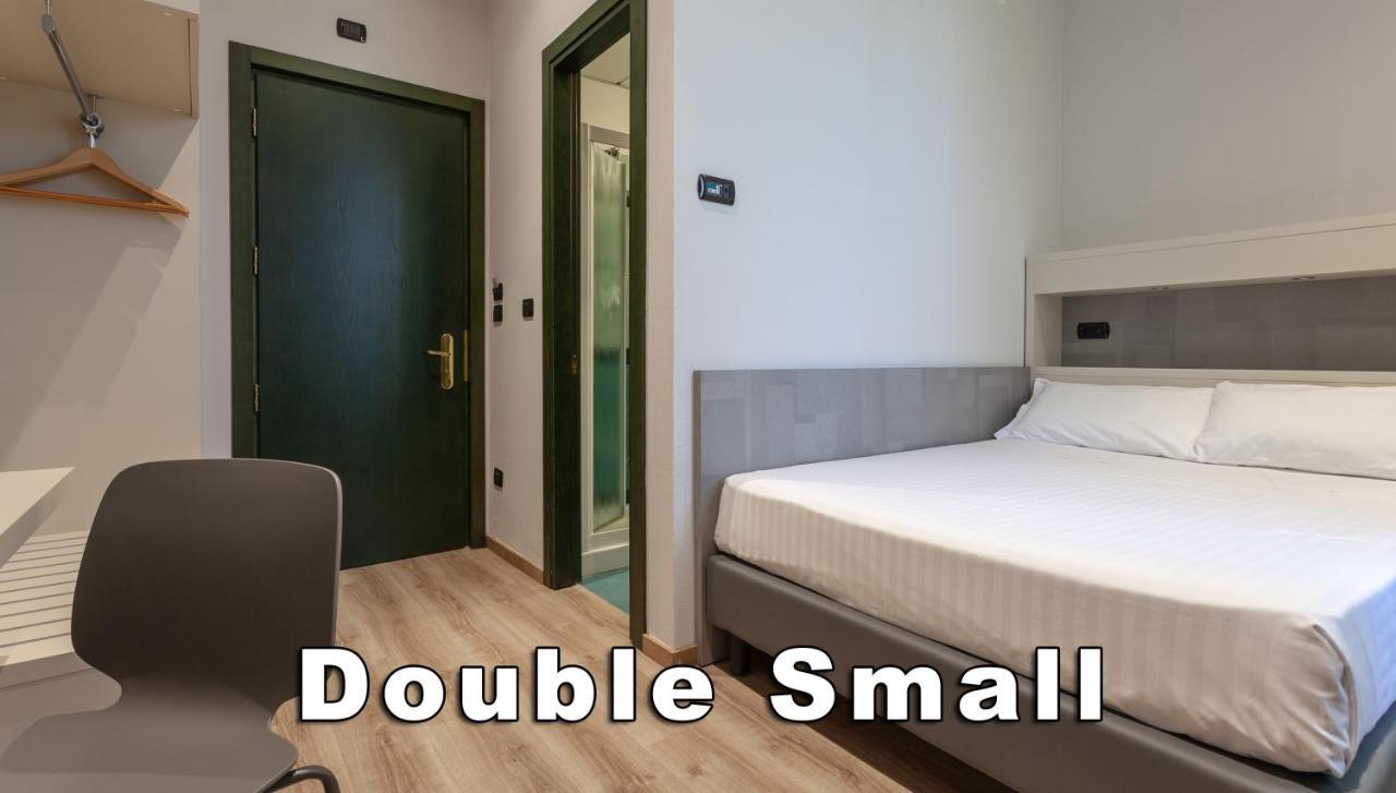 Small Double Room,1270110877:JPEG