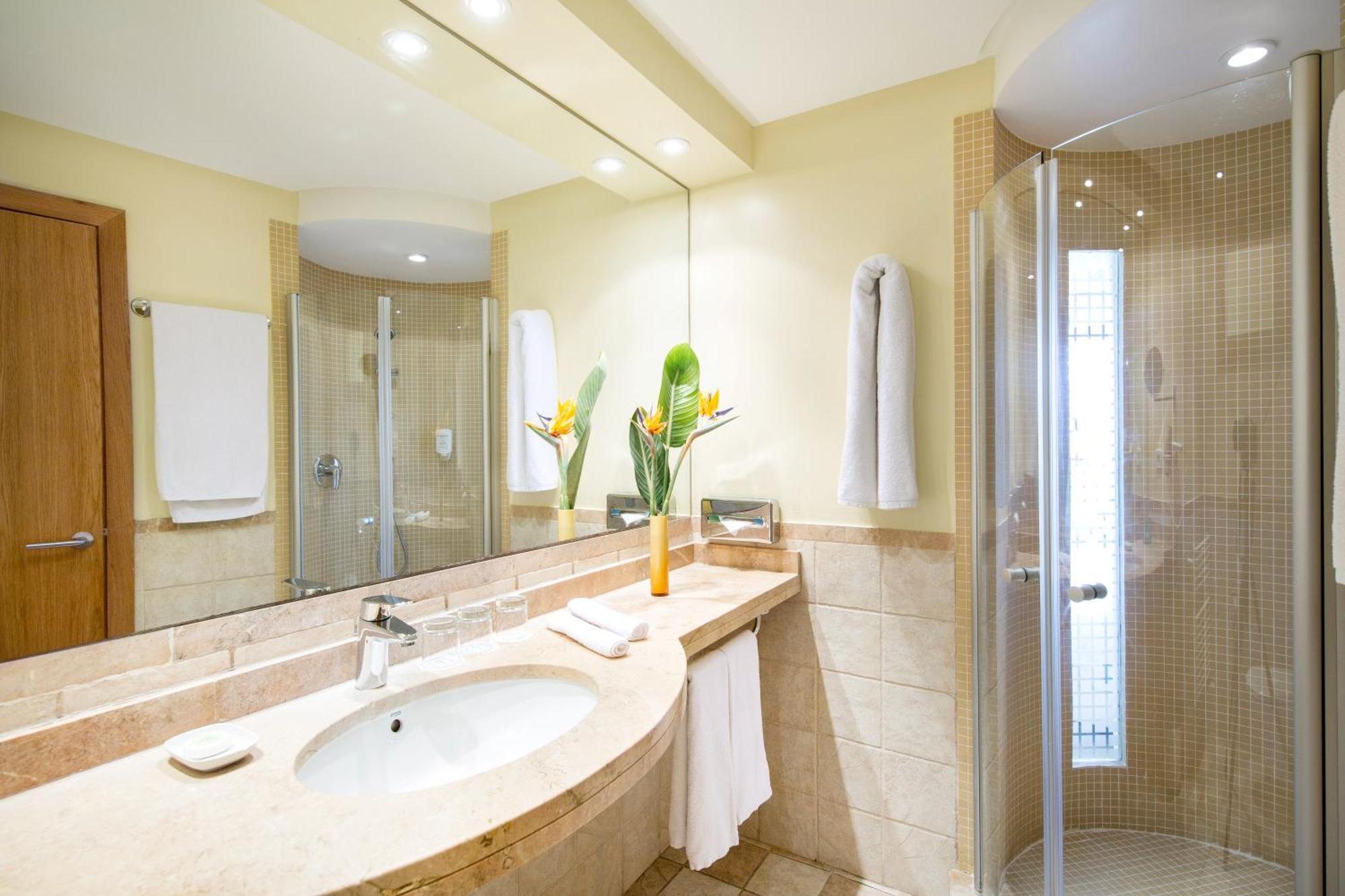 Standard Double Room,1272277600:JPEG