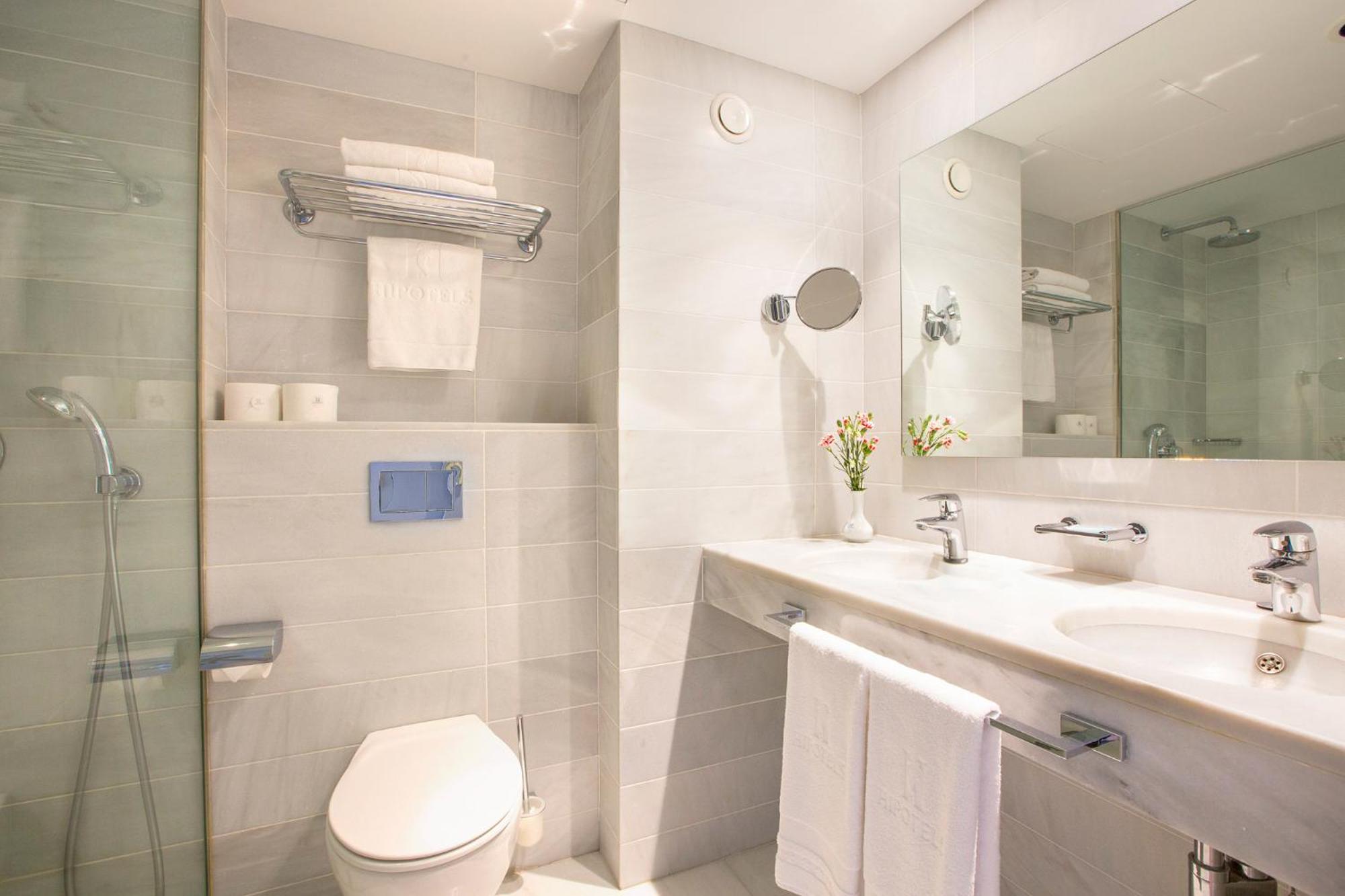 Double Room,1272329500:JPEG