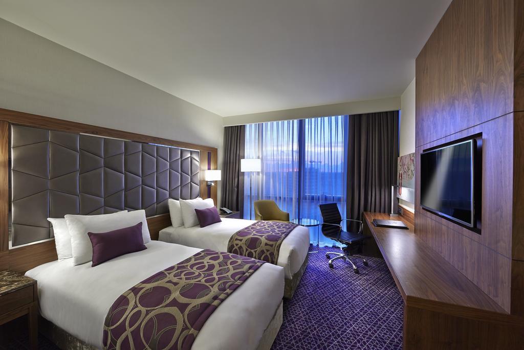 Superior Twin Room with City View