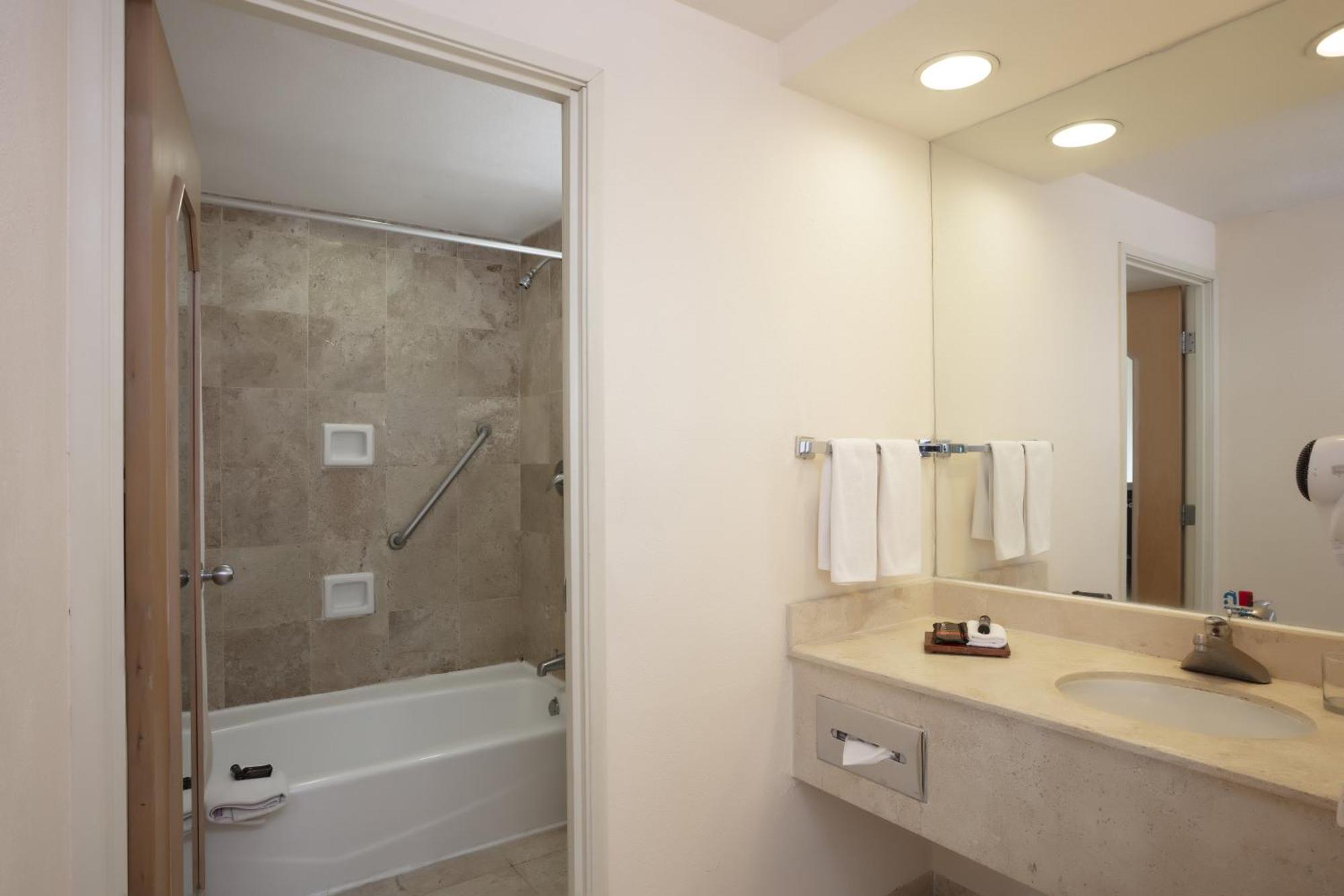 Superior Double Room,1432435813:JPEG
