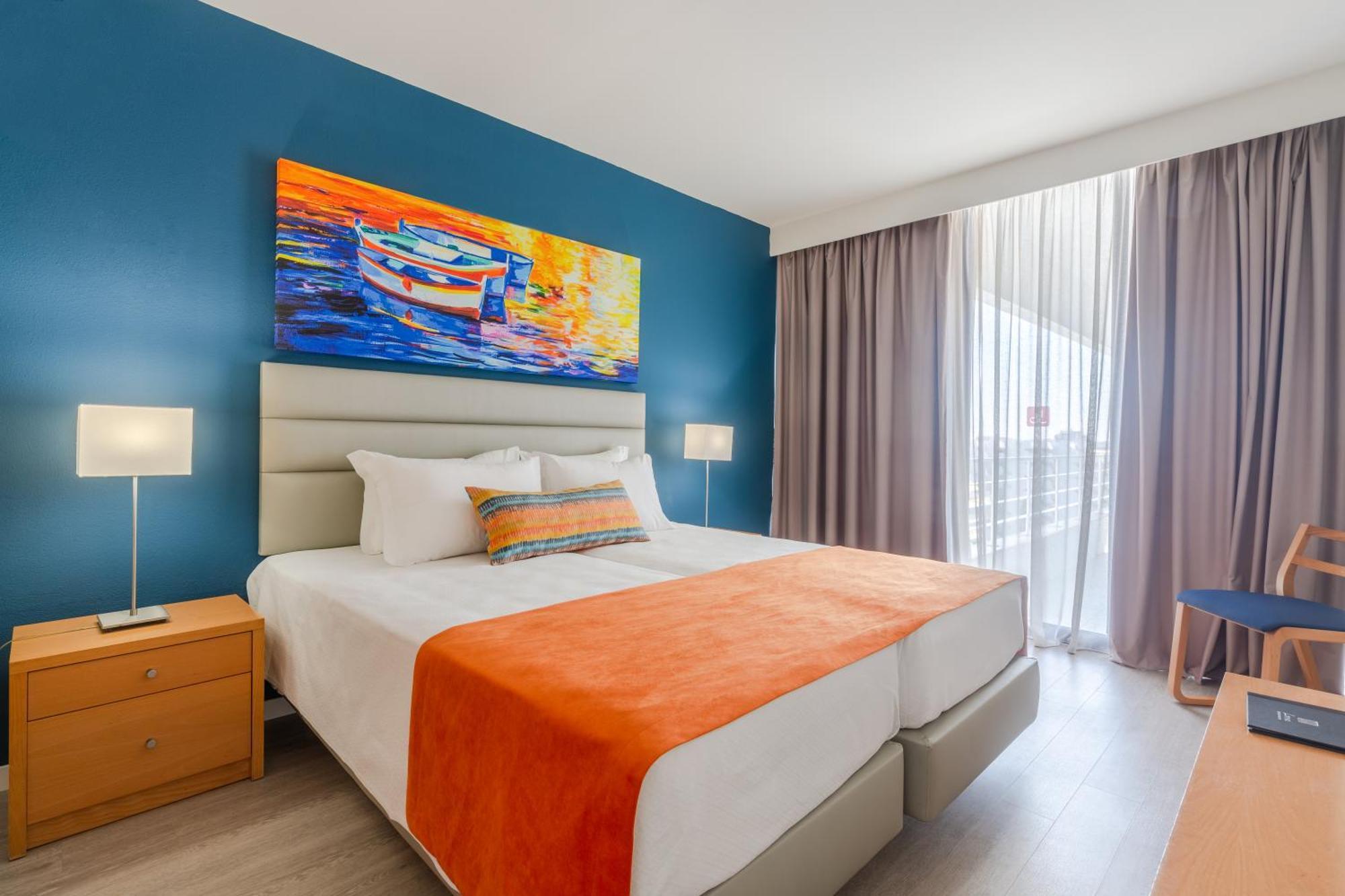 Two-Bedroom Apartment Marina View