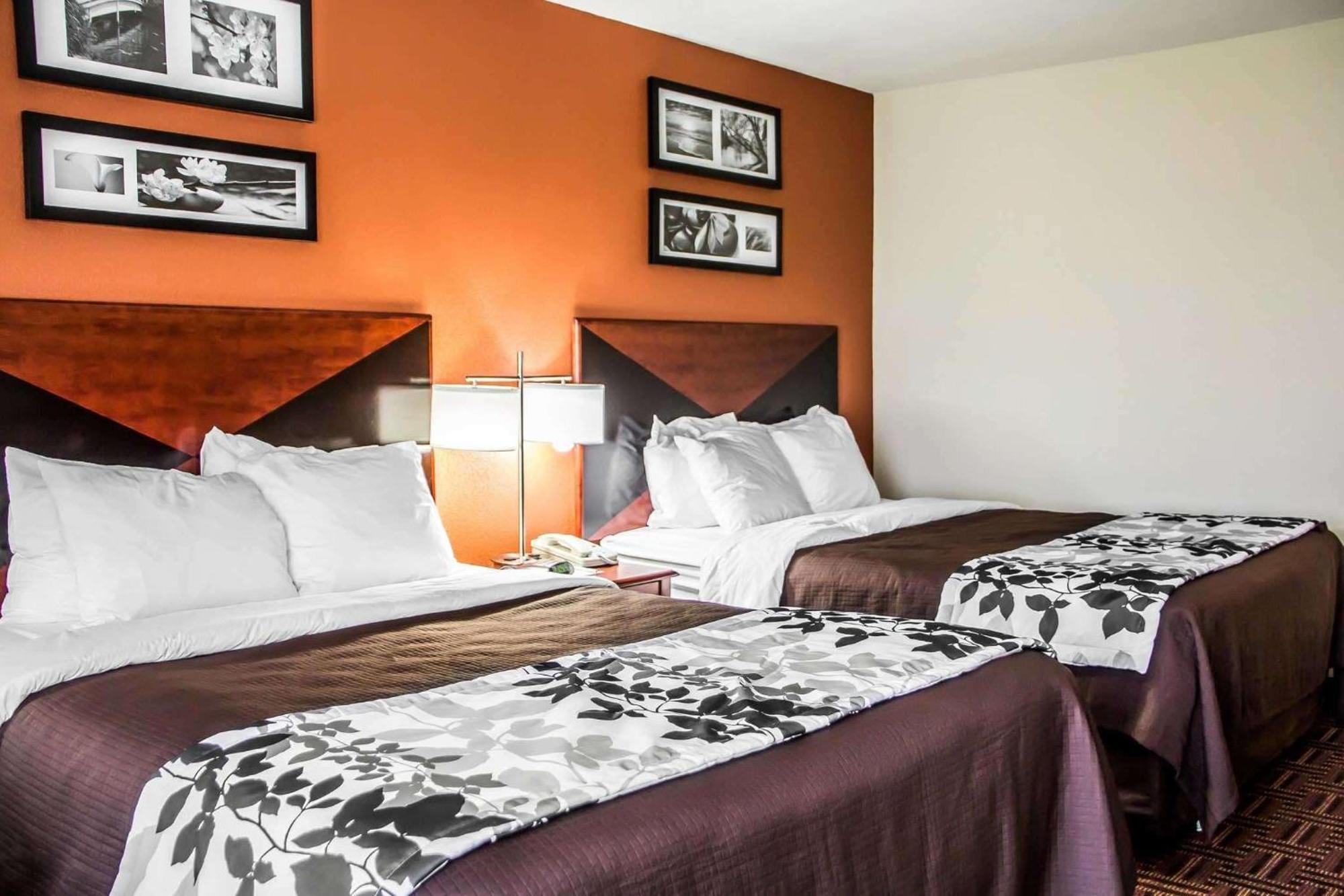 Queen Room with Two Queen Beds - Non-Smoking