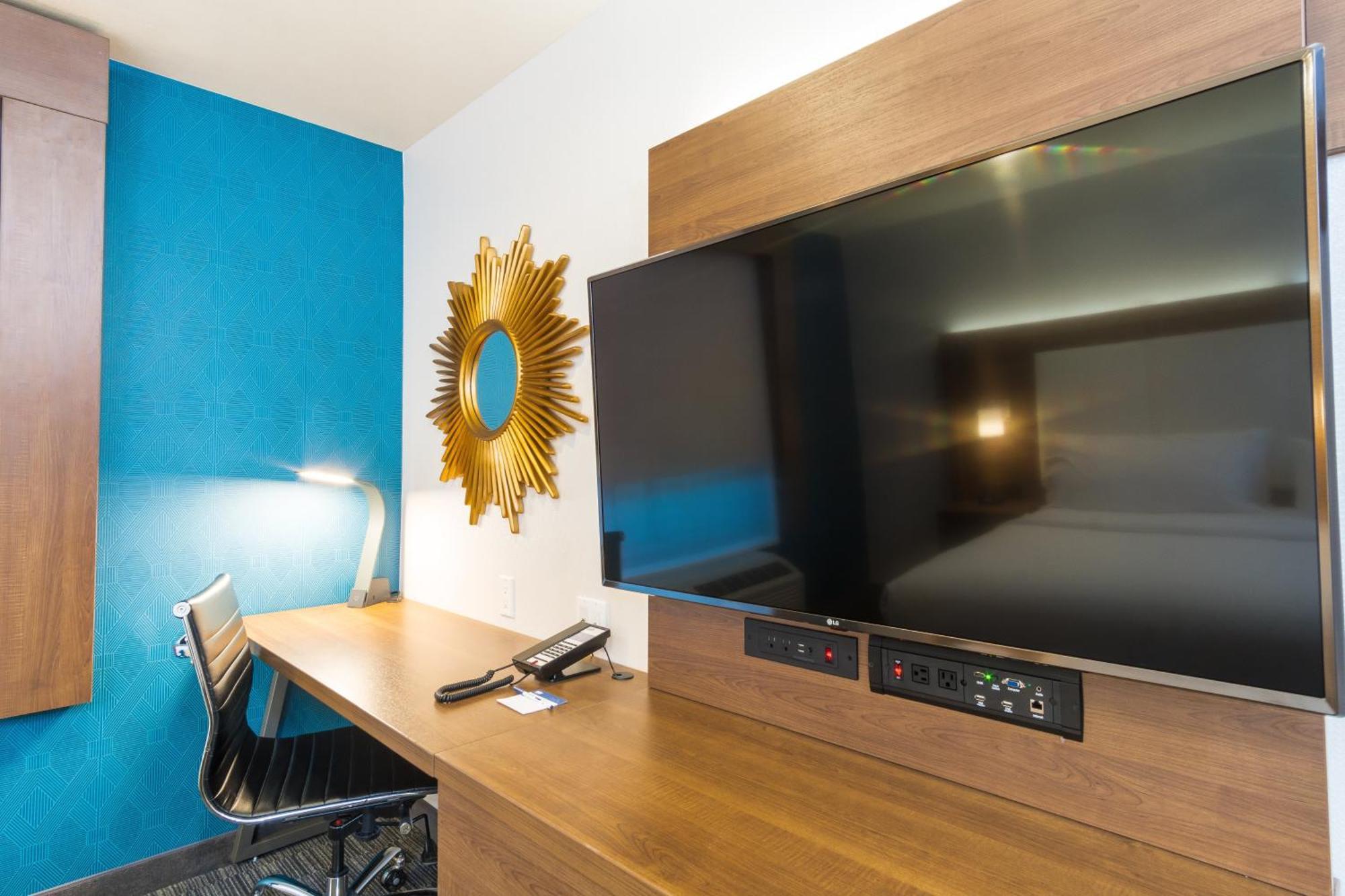 Standard King Room
