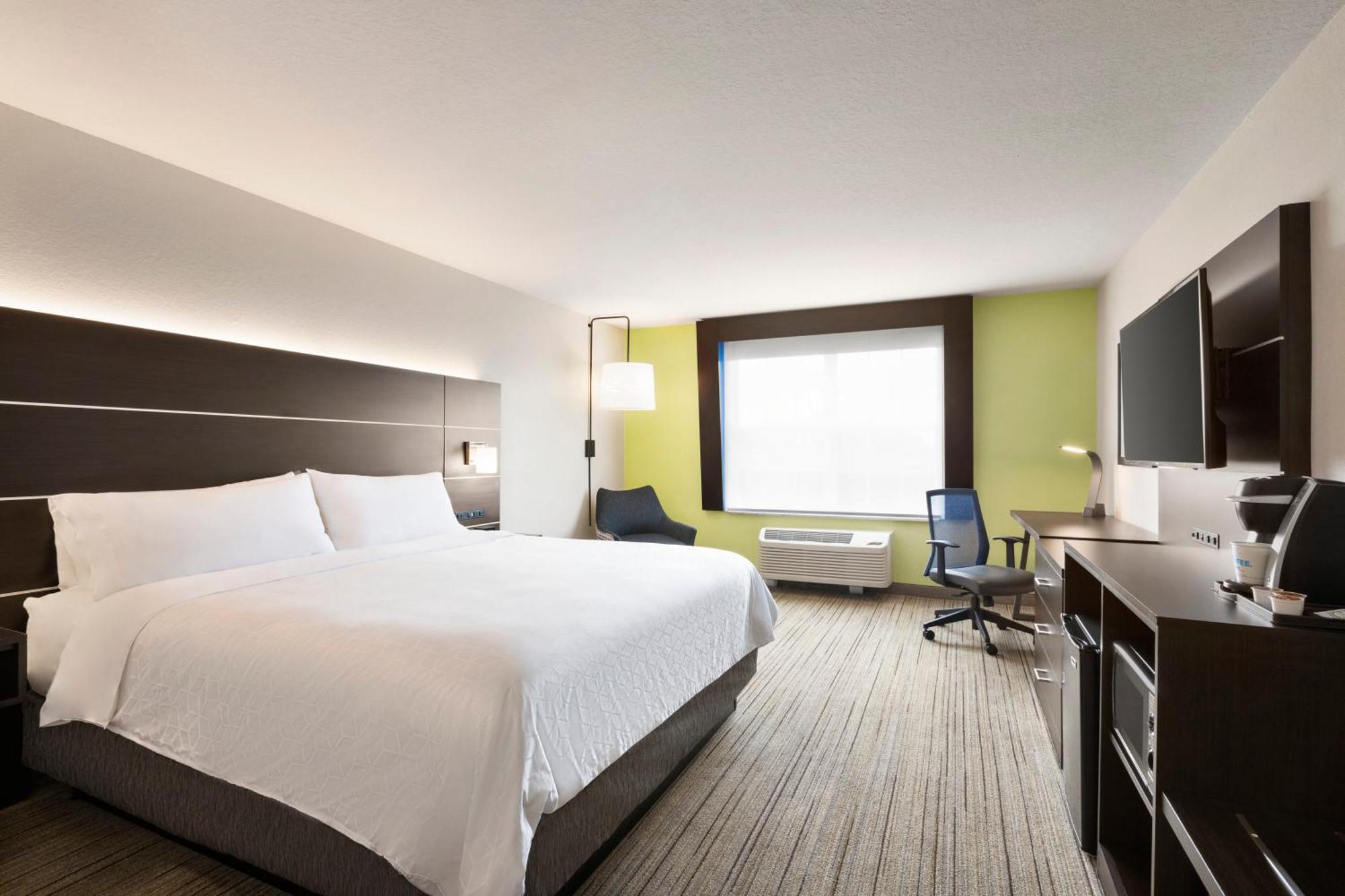 Standard King Room