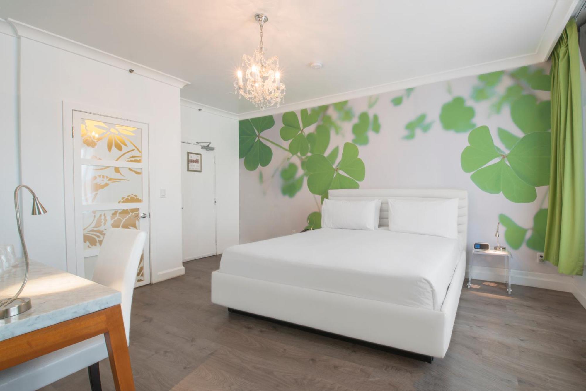 Quarto Tradicional com Cama King-size