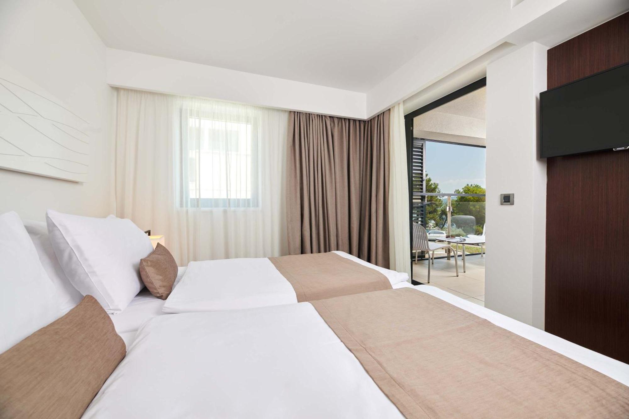 Premium Room Balcony Sea View,1686428082:JPEG