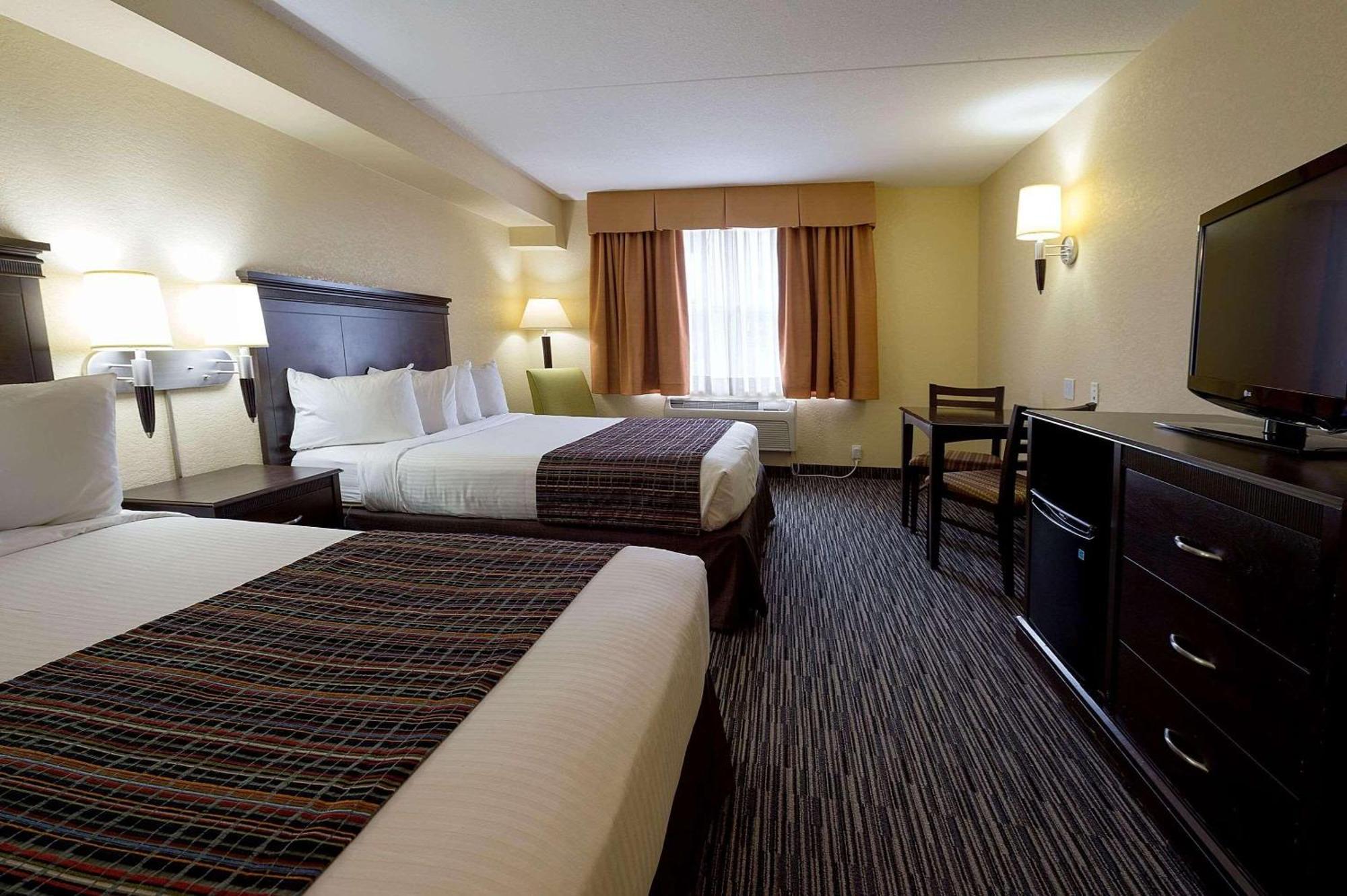 Queen Room Two Queen Beds
