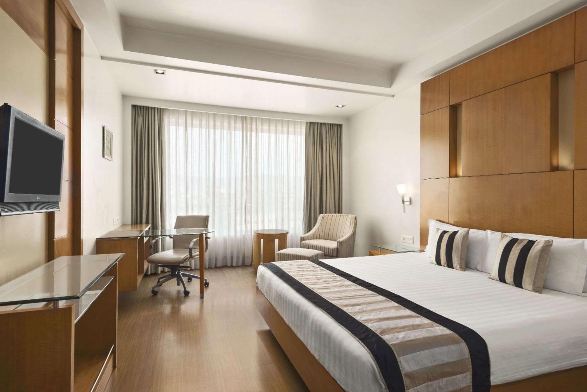 Club Double Non-Smoking Room : Enjoy a Buy One Get One offer at Fire Ball Bar (11 AM - 8 PM) on House Brand, 20% off on Food & Soft Beverages and Spa, Early checkin Available up to 2 hours (subject to availability)