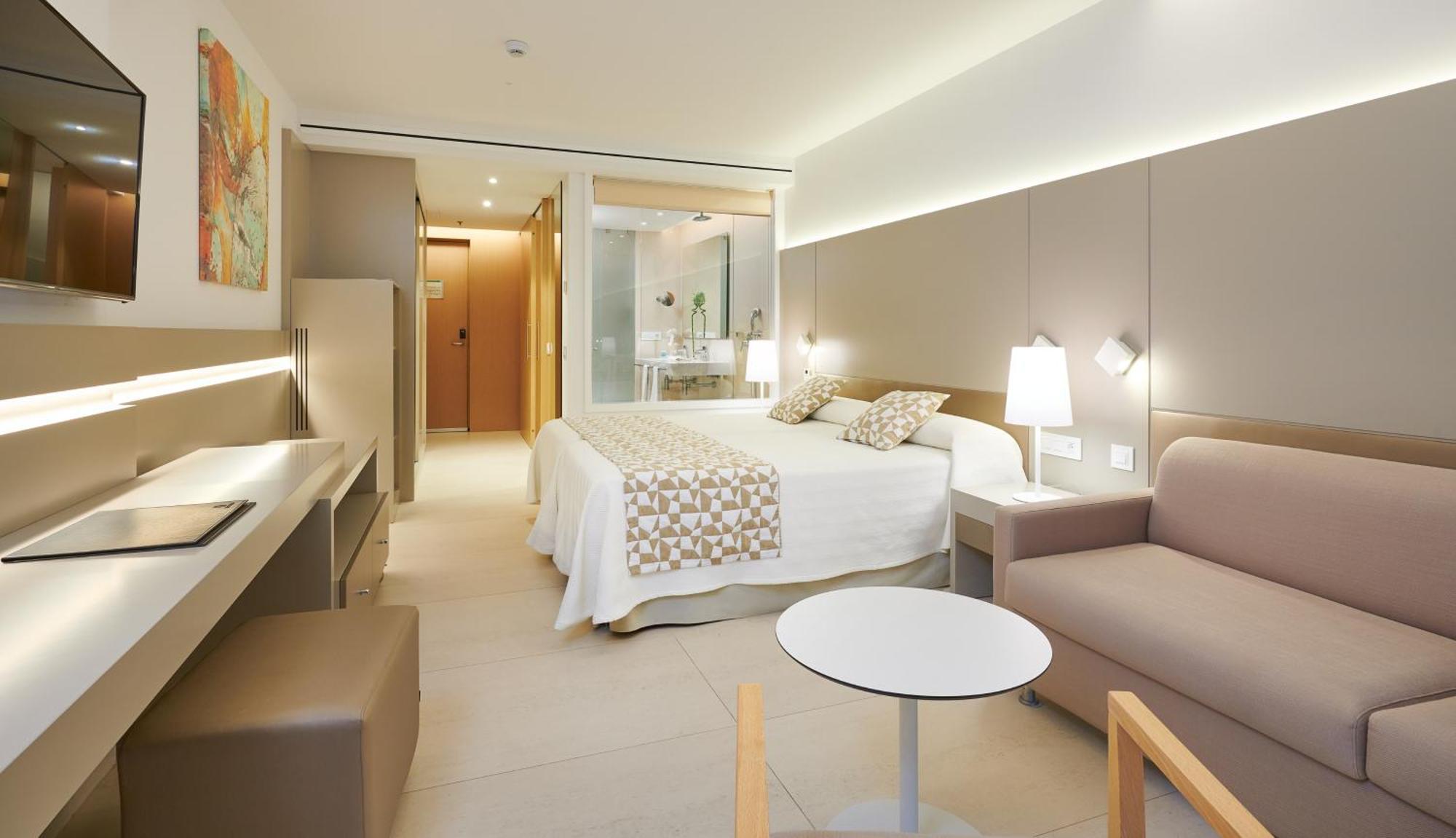 Double Room,1537297720:JPEG