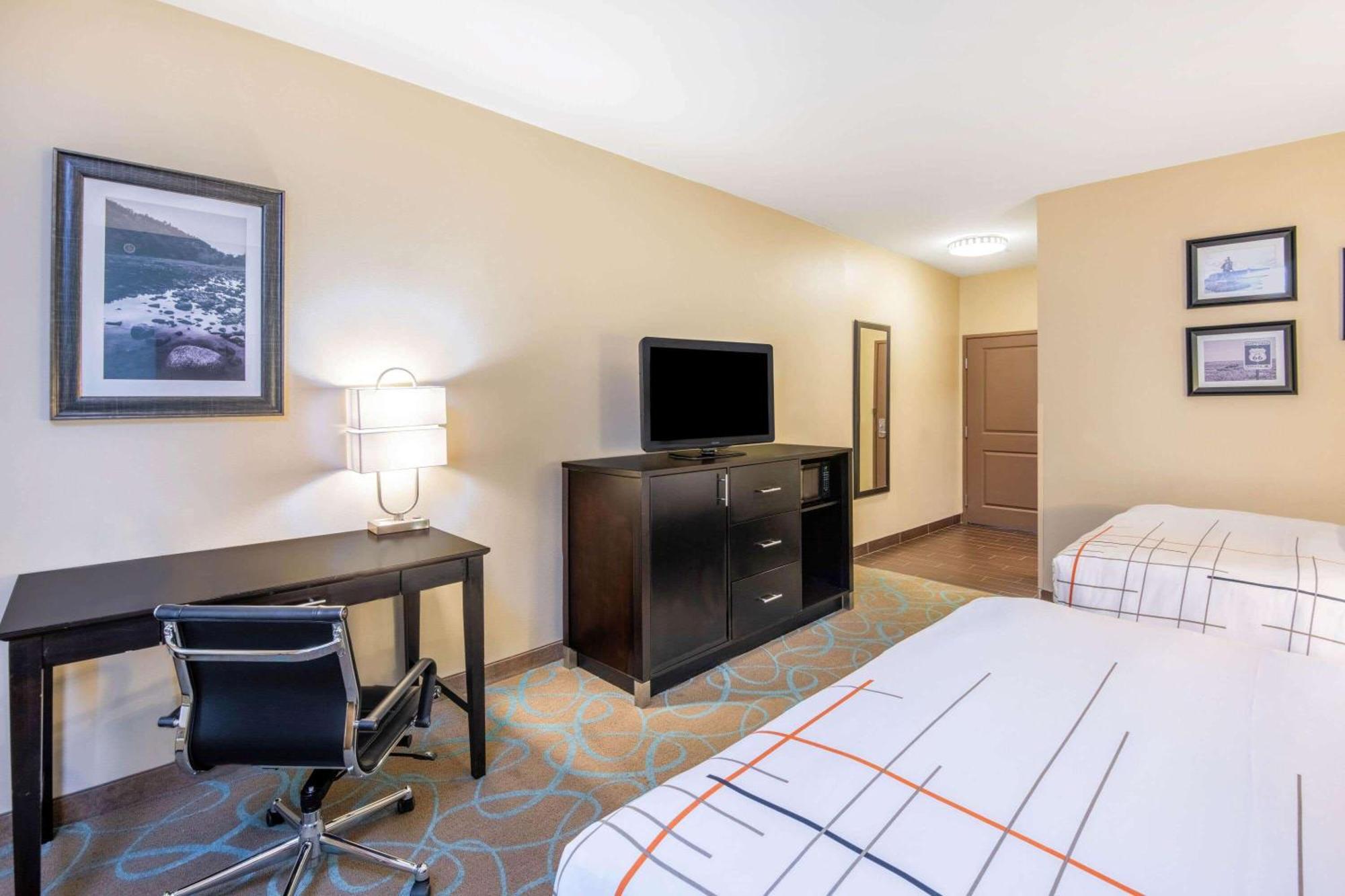 Deluxe Queen Room with Two Queen Beds