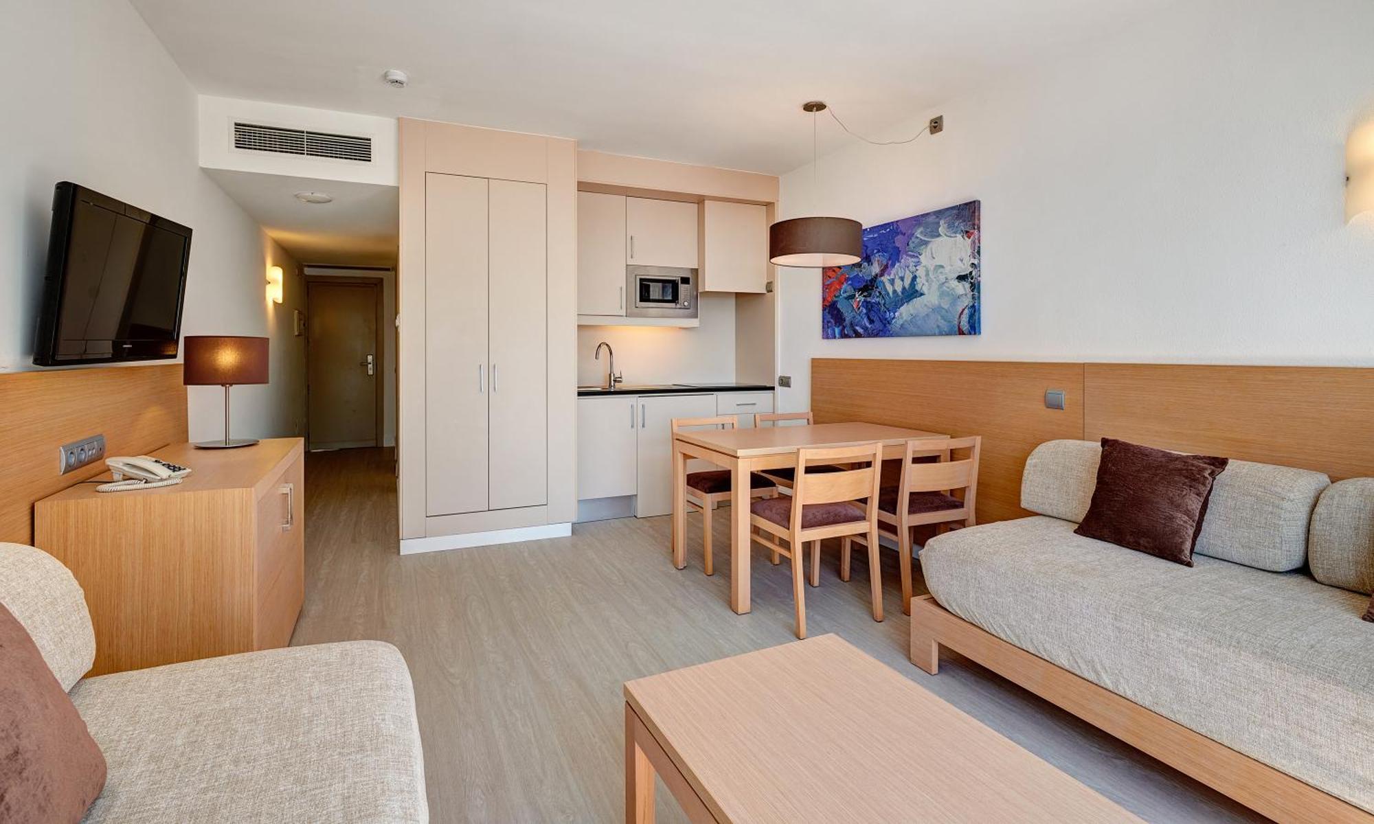 Club Apartment,1278843283:JPEG