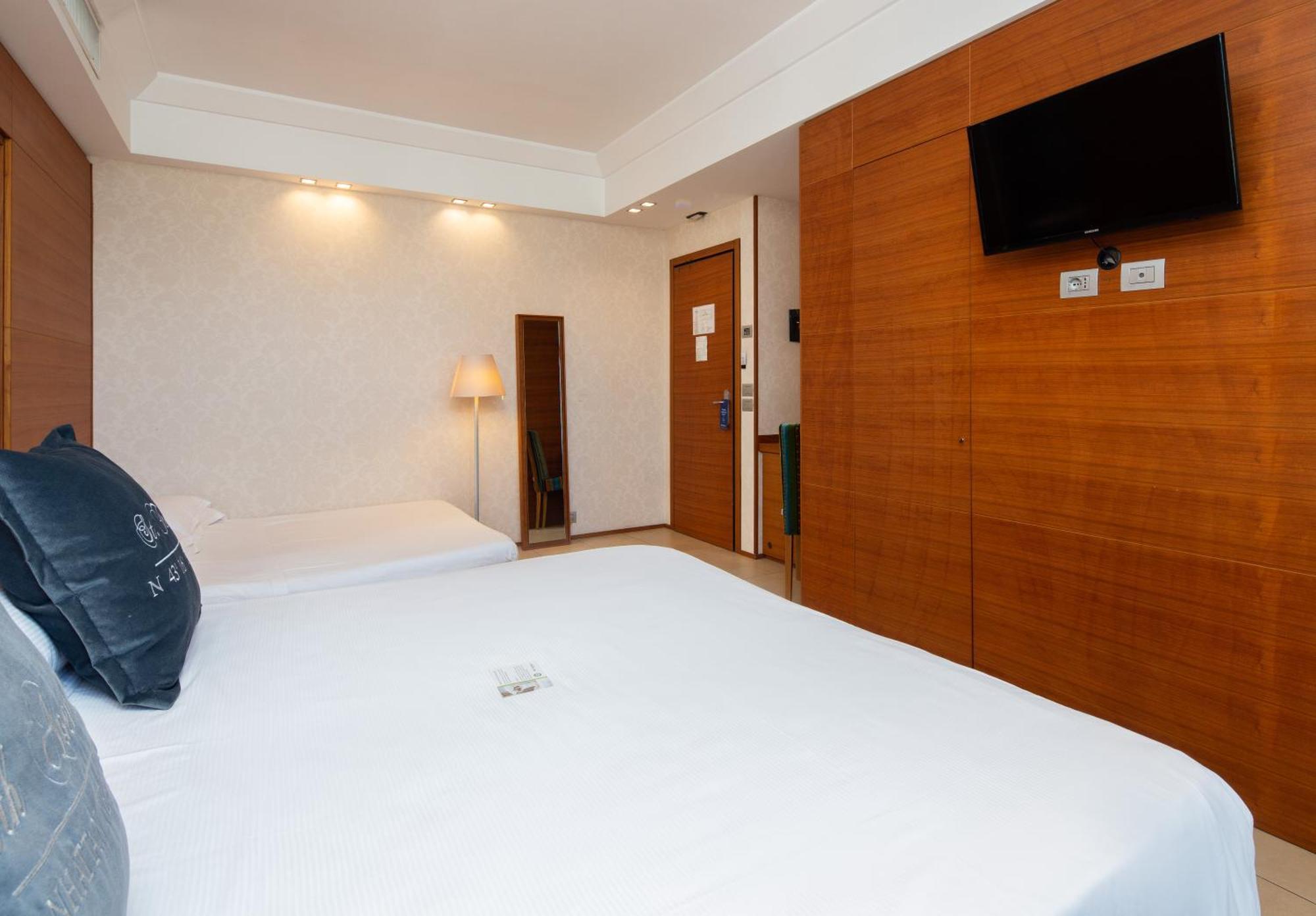 Family Junior Suite Jacuzzi Sea View